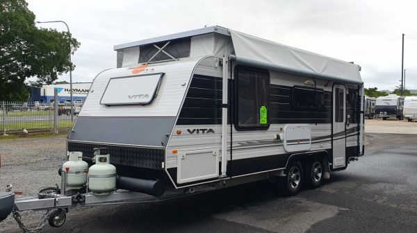 2013 Nova VITA 17.6 ensuite Pop Top image