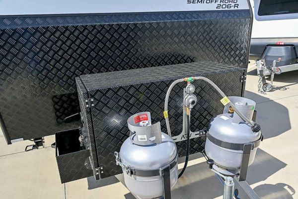 2025 Design RV Crx V5.2+ Caravan image