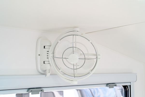 2025 Design RV Crx V5.2+ Caravan image