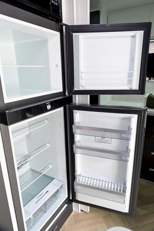 2025 Design RV Crx V5.2+ Caravan image