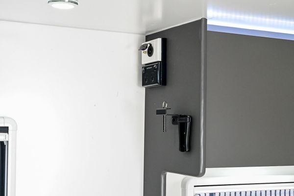 2025 Design RV Hybrid 16' Hcx16C Caravan image