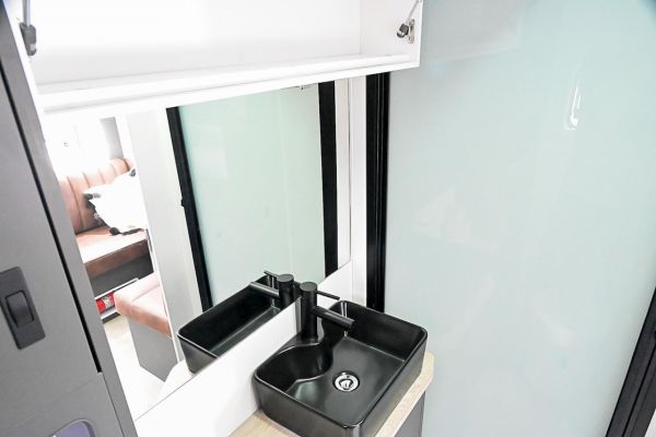 2025 Design RV Hybrid 16' Hcx16C Caravan image