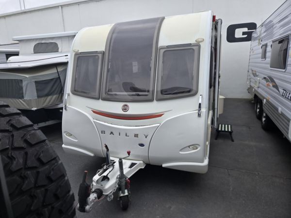 2017 Bailey Unicorn image