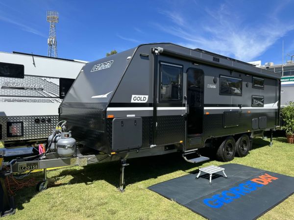 2025 Leader 2500_C_K1E2B_T Gold Le Caravan 25' 4 BUNK image