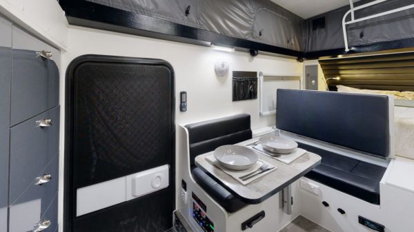 2023 Swag SCT13-Explorer Family Hybrid Caravan image