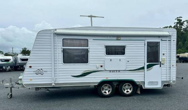 2009 Vanguard Caravans Yarra Sleep 3 Caravan 18' REAR L SHAPE image