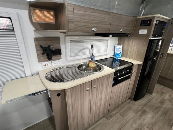 2025 Avan Aspire image