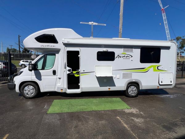 2025 Avan Ovation M6 Island bed ( Available Now ) image