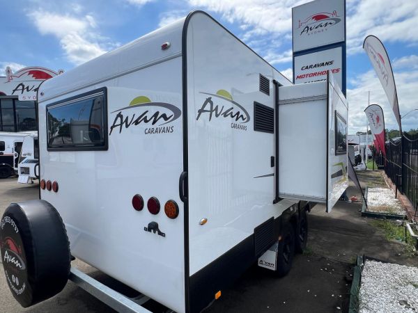2025 Avan Aspire 587-4  Slide Out image