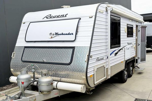 2016 Regent Weekender Caravan image