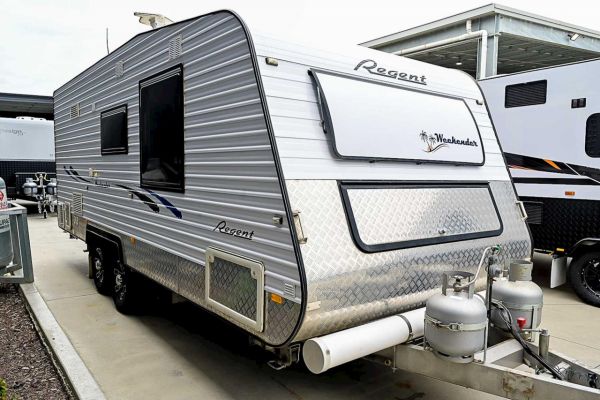 2016 Regent Weekender Caravan image