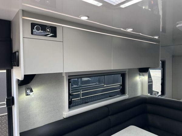 2025 Lotus Trooper Tr21Cl Caravan 21' image