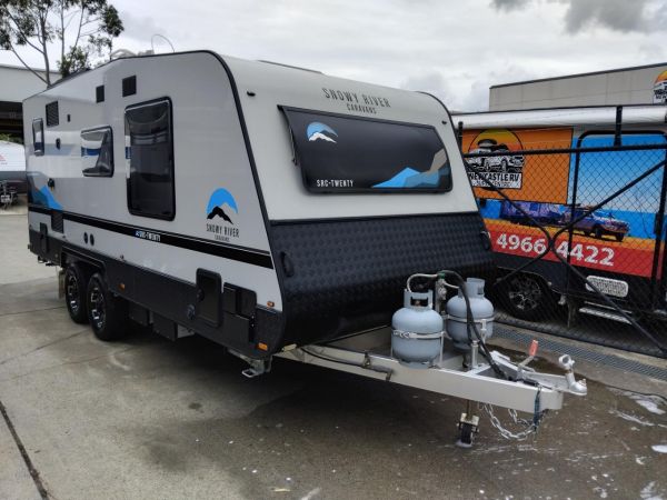 2022 Snowy River SRC20 Full Ensuite Semi Off Road image