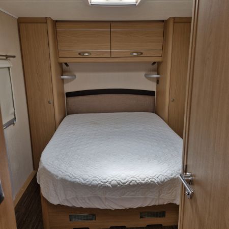 2014 Compass Omega 550 Caravan image