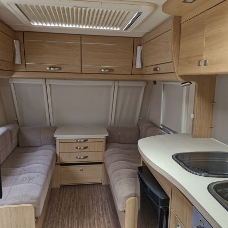 2014 Compass Omega 550 Caravan image