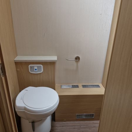 2014 Compass Omega 550 Caravan image