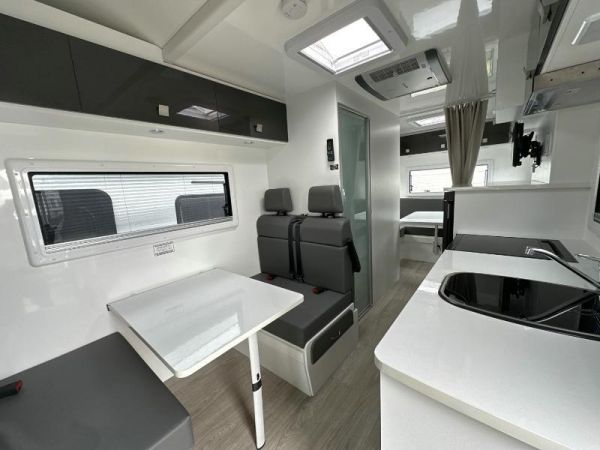 2023 Winnebago Byron image