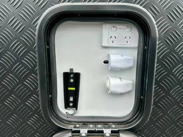 2025 Snowy River Srt18F Off Road Caravan AVAILABLE NOW image