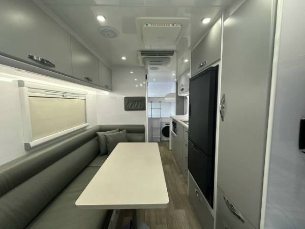 2025 Snowy River Srt18F Off Road Caravan AVAILABLE NOW image