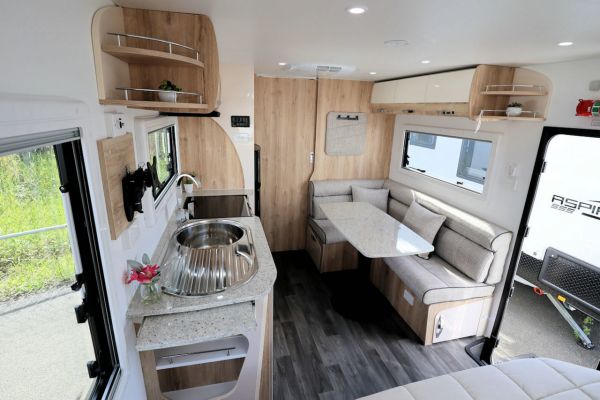 2025 Avan Aspire Caravan 555-1 image