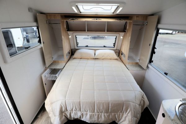 2025 Avan Aspire Caravan 555-1 image