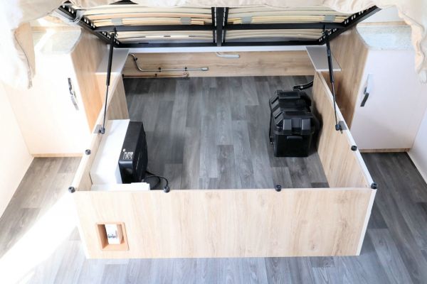 2025 Avan Aspire Caravan 555-1 image