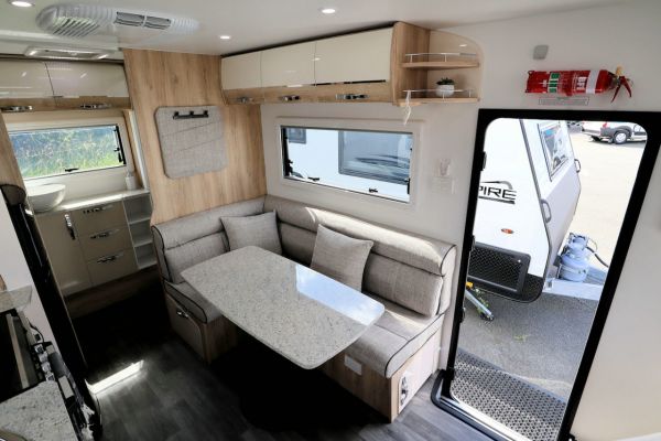 2025 Avan Aspire Caravan 555-1 image