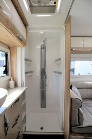 2025 Avan Aspire Caravan 555-1 image