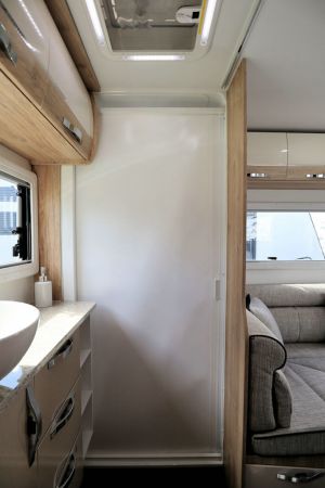 2025 Avan Aspire Caravan 555-1 image