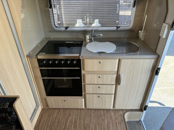 2012 Jayco Starcraft Caravan 186 image