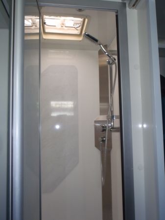 *** REDUCED PRICE *** 2018 Coromal Element 632 Caravan image