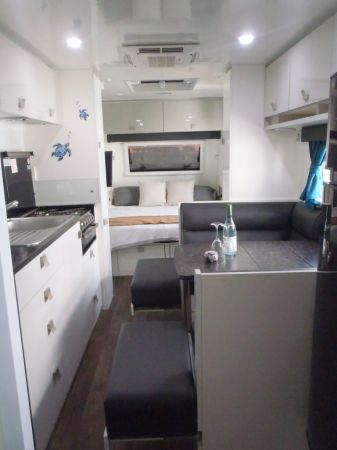 *** REDUCED PRICE *** 2018 Coromal Element 632 Caravan image