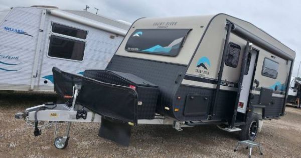 2021 Snowy River Src-18 A/T Caravan 17' CAFE SEATING image