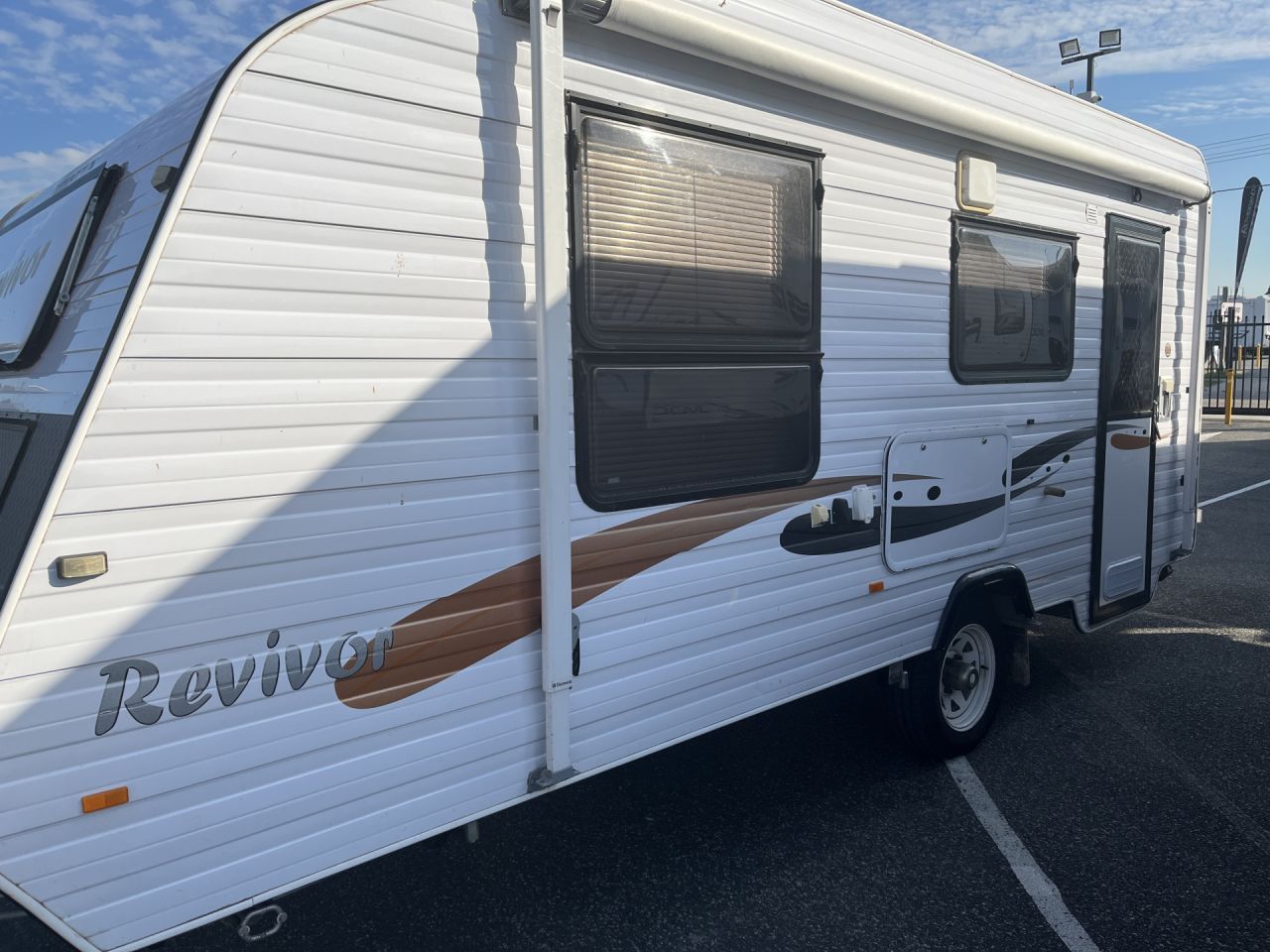 Image for 2009 Nova Caravans REVIVOR Caravan 1