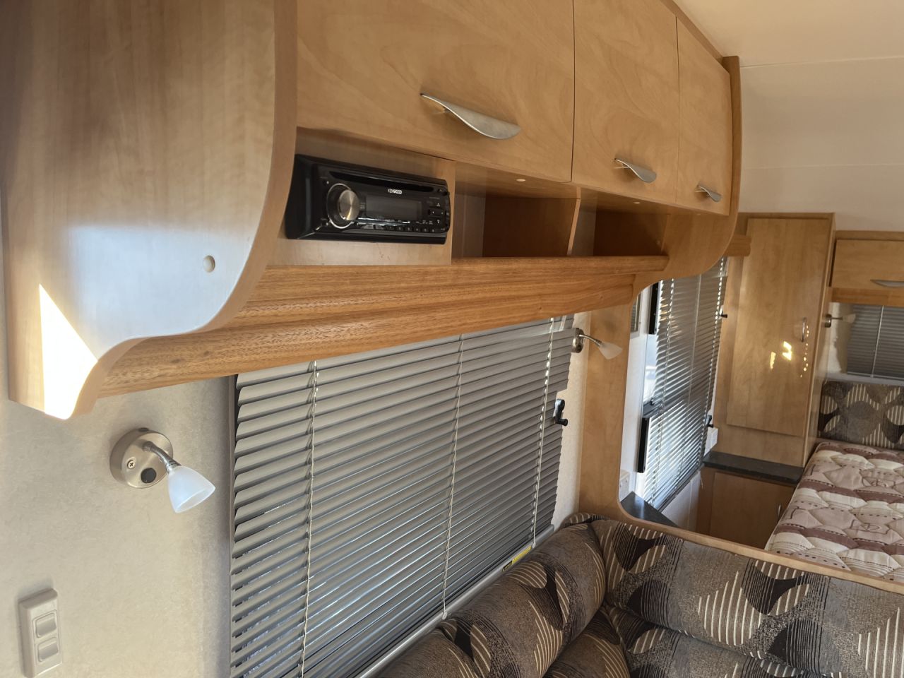 Image for 2009 Nova Caravans REVIVOR Caravan 22