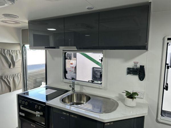 2025 Goldstream 1760 Rhino 3T Caravan 17'6 image