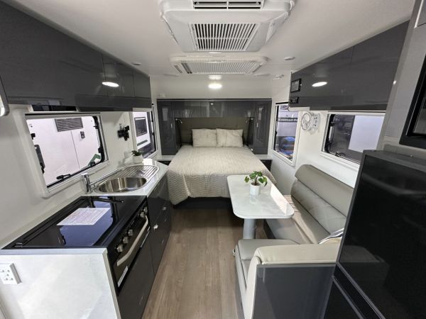 2025 Goldstream 1760 Rhino 3T Caravan 17'6 image