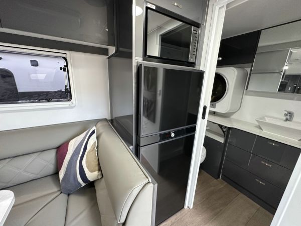 2025 Goldstream 1760 Rhino 3T Caravan 17'6 image