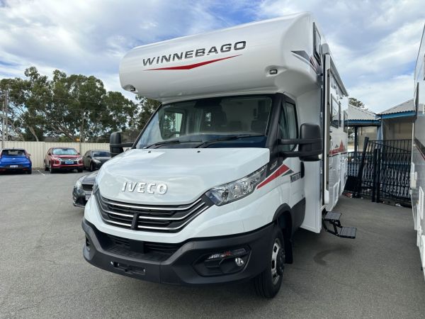 2023 Winnebago Kirra Motorhome image