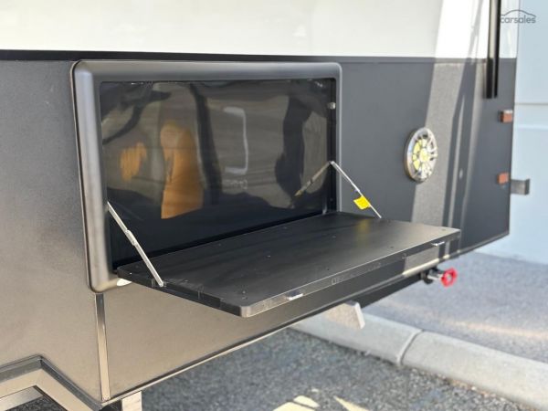 2025 Royal Flair DESIGNER SERIES image