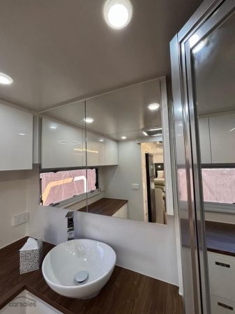 2025 Royal Flair DESIGNER SERIES image