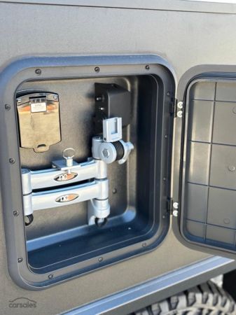 2025 Royal Flair RAZOR XT image