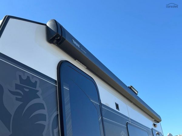 2025 Royal Flair RAZOR XT image