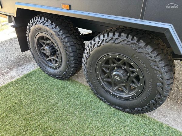 2025 Royal Flair RAZOR XT image