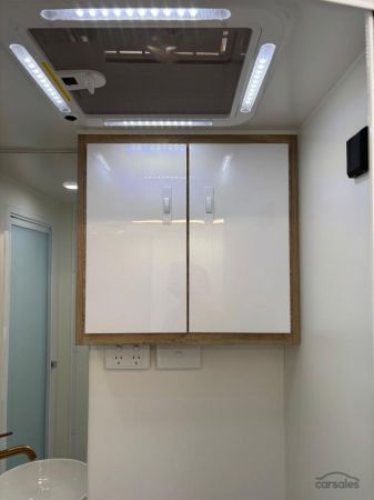 2025 Royal Flair RAZOR XT image