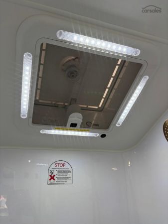 2025 Royal Flair RAZOR XT image