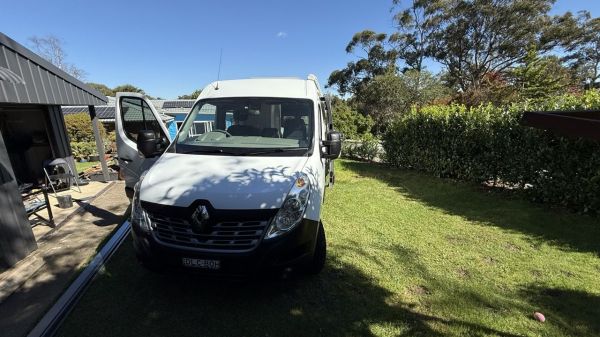 2016 Renault Master Bus Campervan image