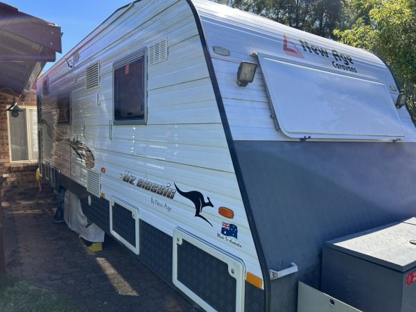 2015 New Age Oz Classic Caravan image