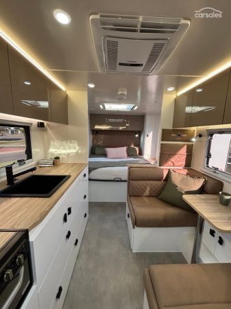 2025 Royal Flair PIAZZA image