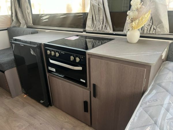 2025 Jayco Penguin Camper Trailer OB.CP-MY25 image